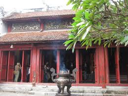 Ngoc Son temple