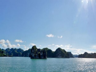 halong-bay-HTS-tour