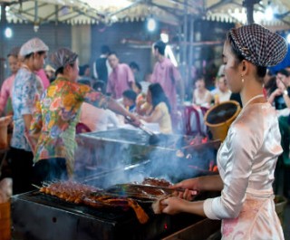 night-market-food-ho-chi-minh-city