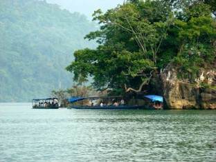 discovery-babe-lake-vietna