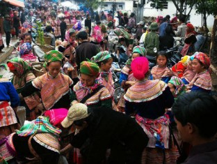 Bac Ha tour