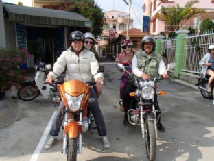 Motorbike tour in da lat viet nam