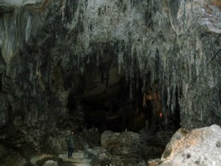 Puong cave