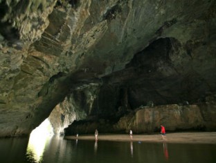 Puong cave