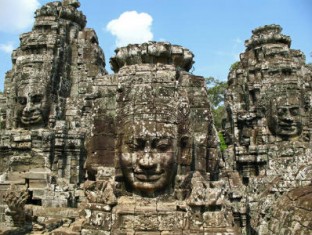 cambodia-bayon-temple-angkor-thom